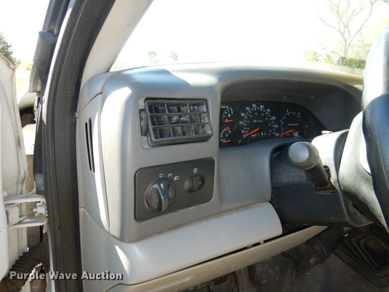 image for item HA9777 2001 Ford F450 Super Duty  dump truck