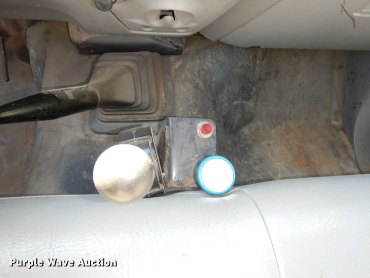 image for item HA9777 2001 Ford F450 Super Duty  dump truck