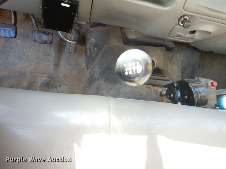 image for item HA9777 2001 Ford F450 Super Duty  dump truck