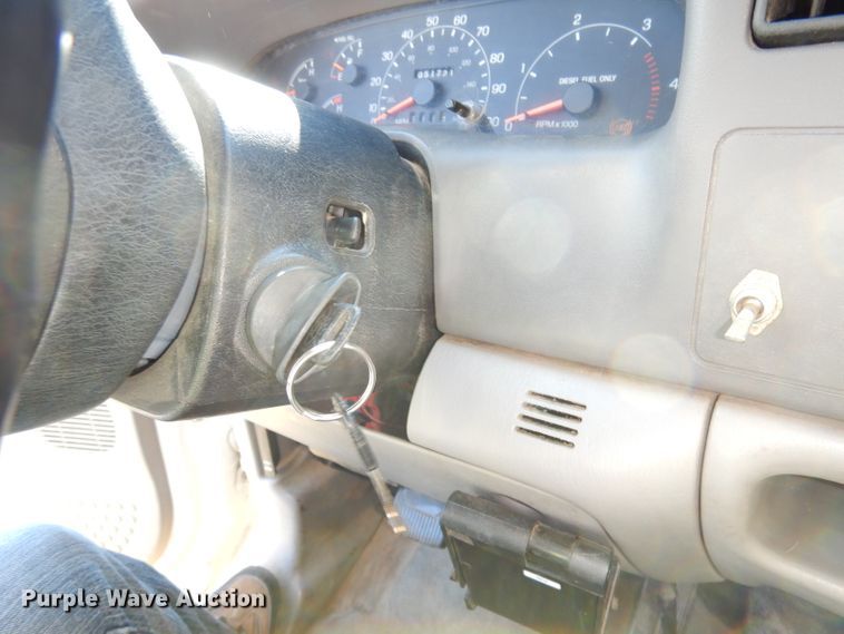 image for item HA9777 2001 Ford F450 Super Duty  dump truck