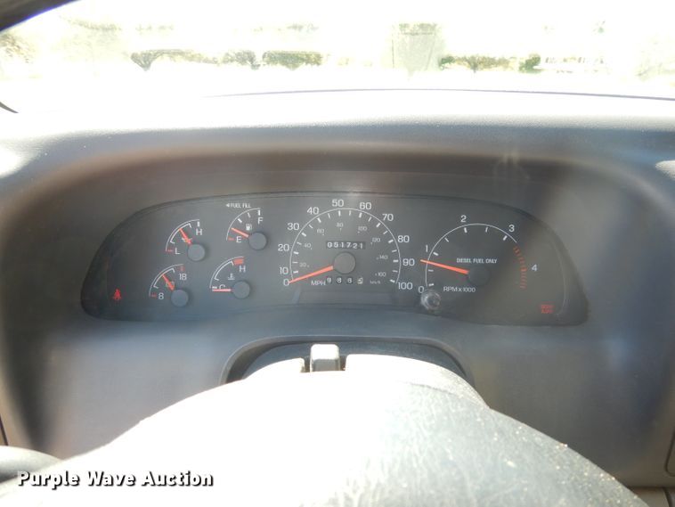 image for item HA9777 2001 Ford F450 Super Duty  dump truck