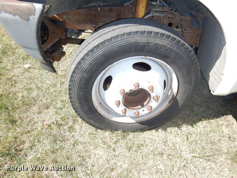 image for item HA9777 2001 Ford F450 Super Duty  dump truck