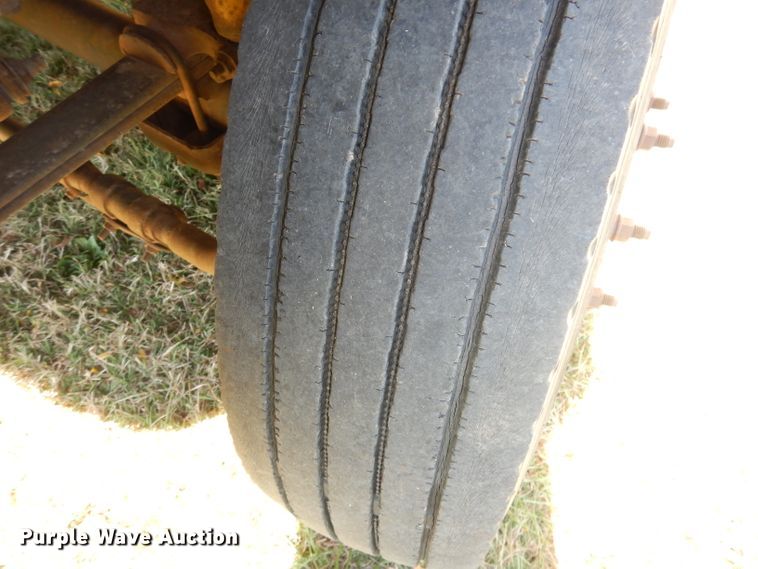 image for item HA9777 2001 Ford F450 Super Duty  dump truck