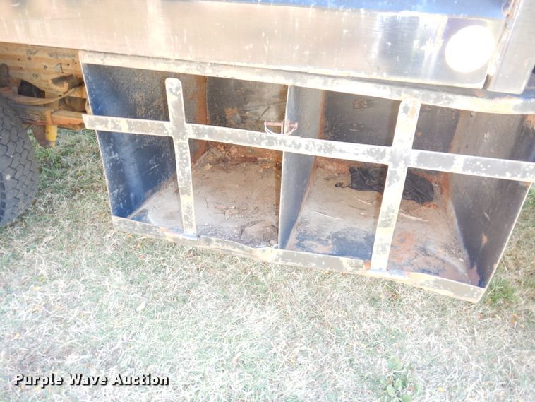 image for item HA9777 2001 Ford F450 Super Duty  dump truck