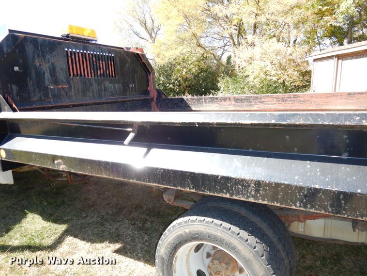 image for item HA9777 2001 Ford F450 Super Duty  dump truck