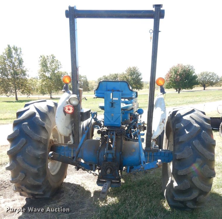 image for item HA9781 1985 Ford 4610  tractor