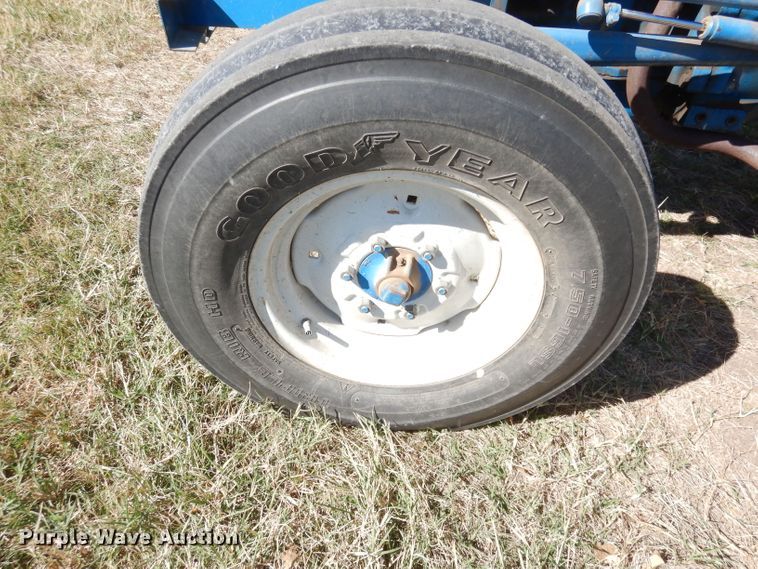 image for item HA9781 1985 Ford 4610  tractor