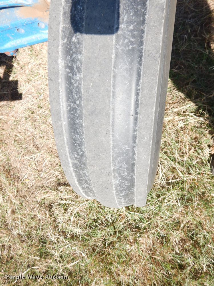 image for item HA9781 1985 Ford 4610  tractor