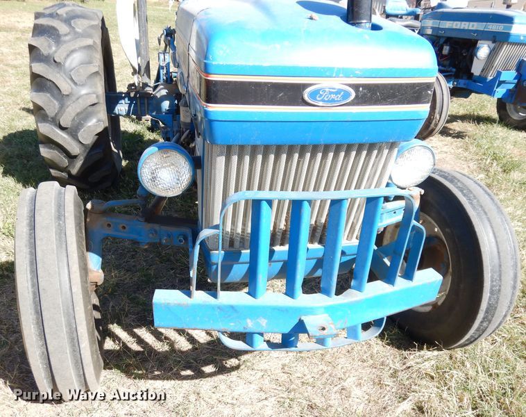 image for item HA9781 1985 Ford 4610  tractor