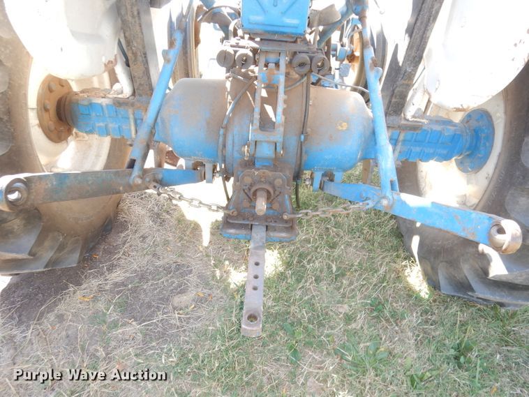 image for item HA9781 1985 Ford 4610  tractor