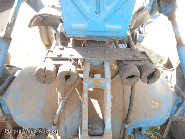 image for item HA9781 1985 Ford 4610  tractor