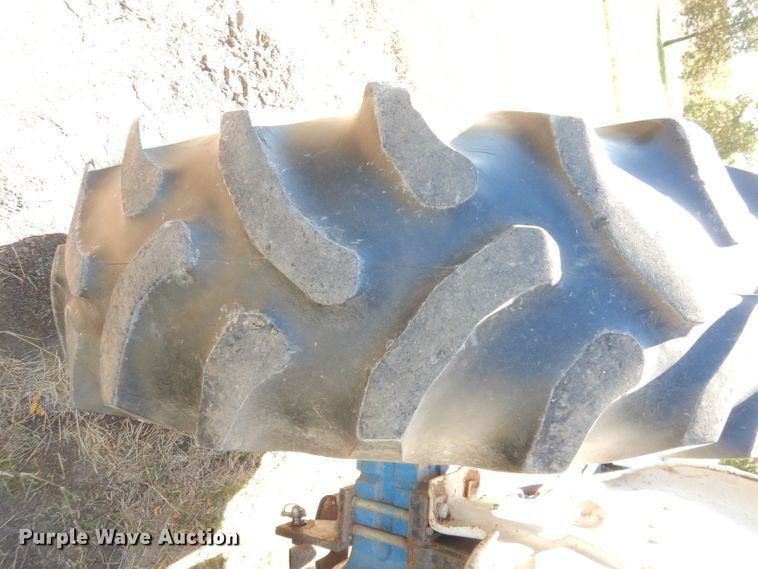 image for item HA9781 1985 Ford 4610  tractor