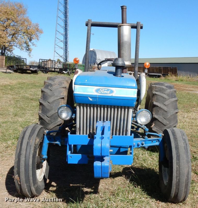 image for item HA9782 1983 Ford 4610  tractor