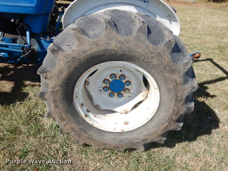 image for item HA9782 1983 Ford 4610  tractor