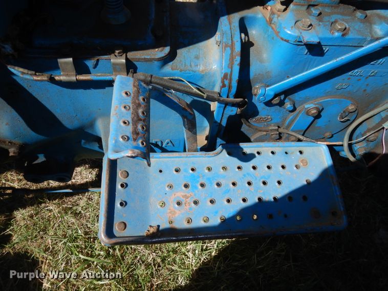 image for item HA9782 1983 Ford 4610  tractor