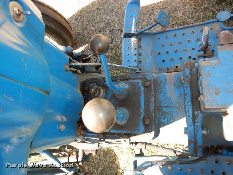 image for item HA9782 1983 Ford 4610  tractor