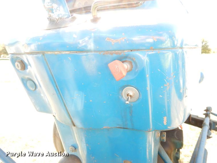 image for item HA9782 1983 Ford 4610  tractor