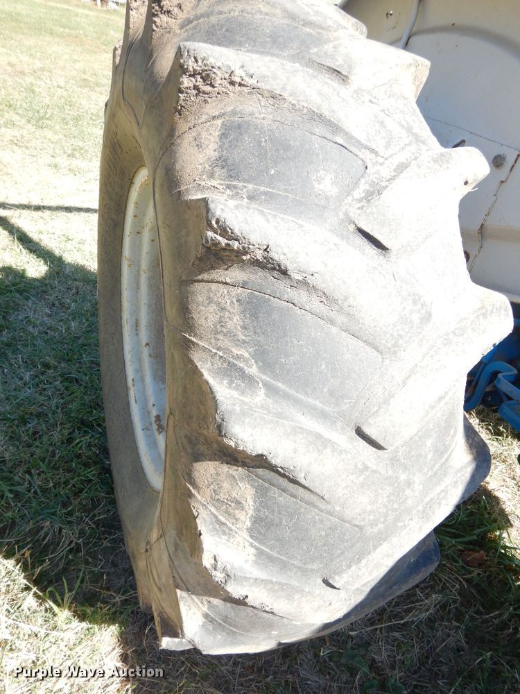 image for item HA9782 1983 Ford 4610  tractor