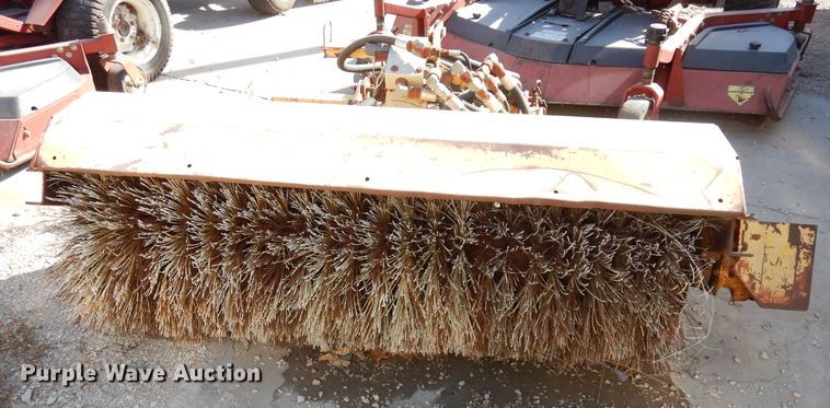 image for item HA9856 MB broom