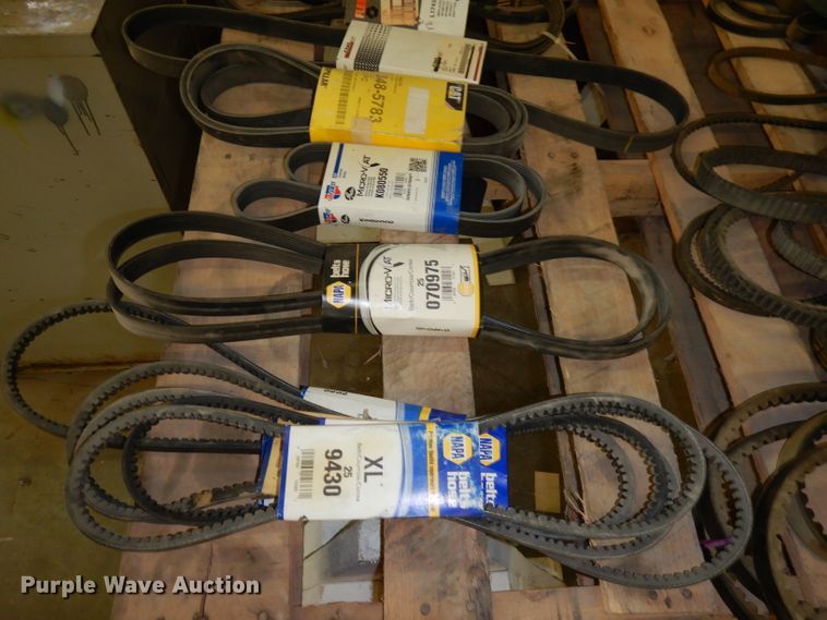 image for item HA9908 Approximately 40 automotive belts