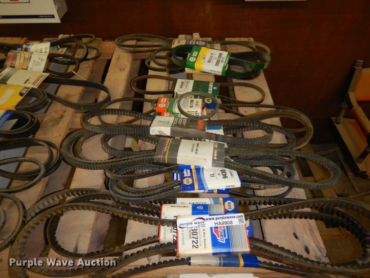 image for item HA9908 Approximately 40 automotive belts