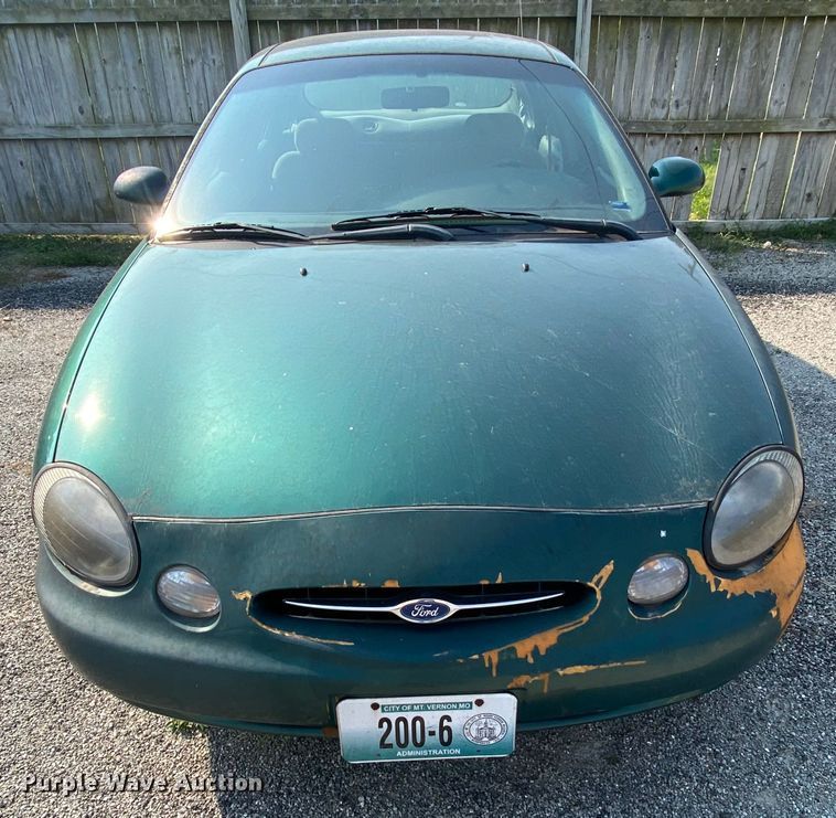 image for item HE9836 1999 Ford Taurus