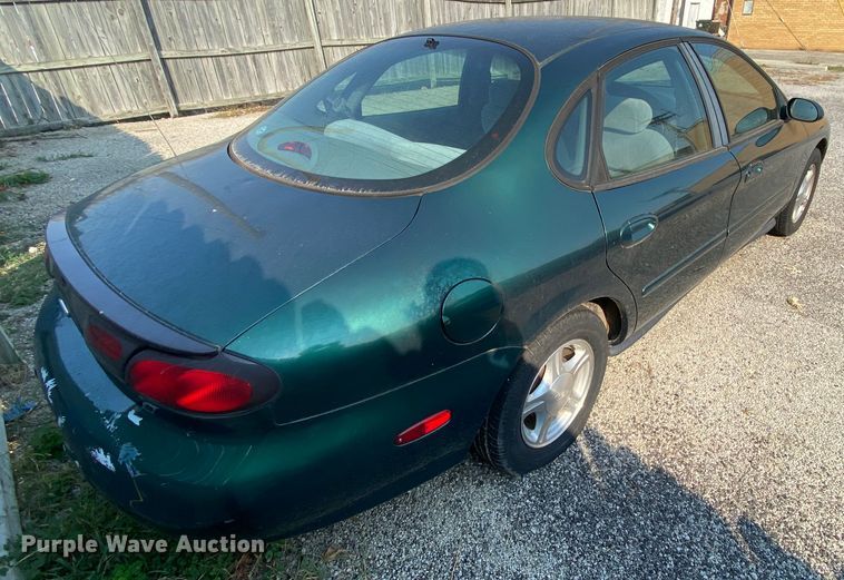 image for item HE9836 1999 Ford Taurus