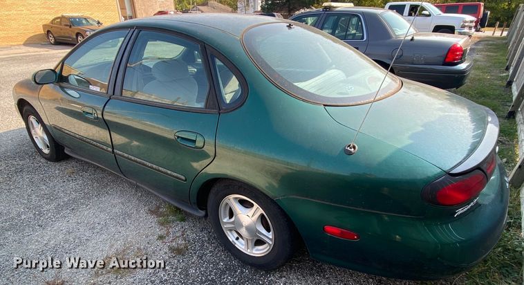 image for item HE9836 1999 Ford Taurus