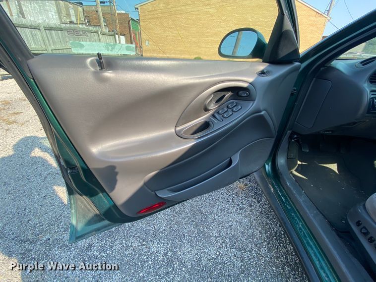 image for item HE9836 1999 Ford Taurus