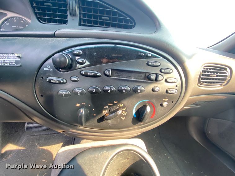 image for item HE9836 1999 Ford Taurus