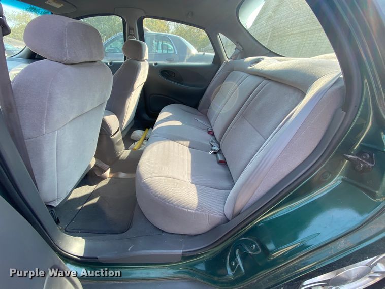 image for item HE9836 1999 Ford Taurus