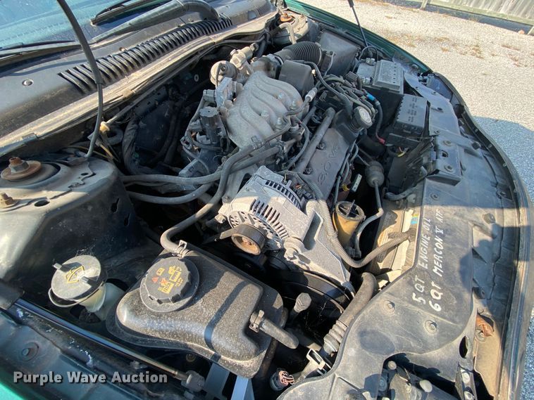 image for item HE9836 1999 Ford Taurus