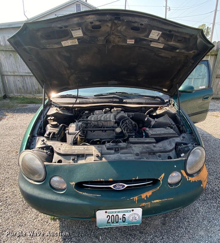 image for item HE9836 1999 Ford Taurus