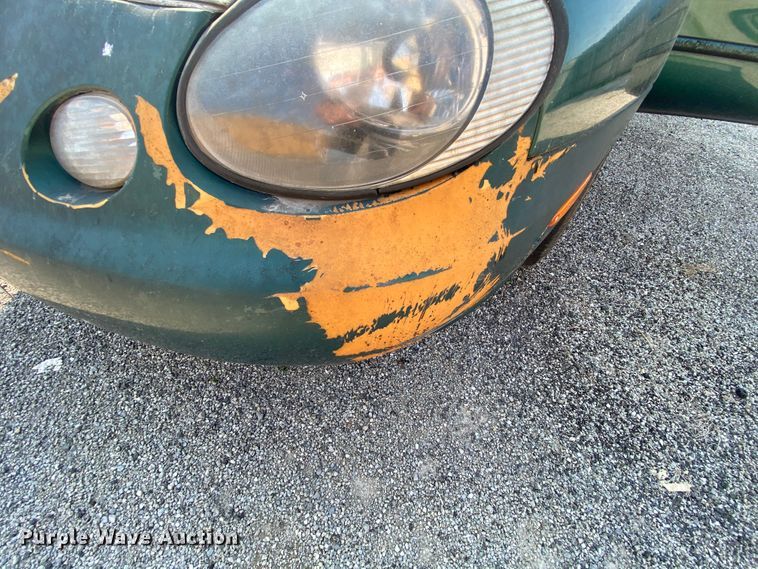 image for item HE9836 1999 Ford Taurus