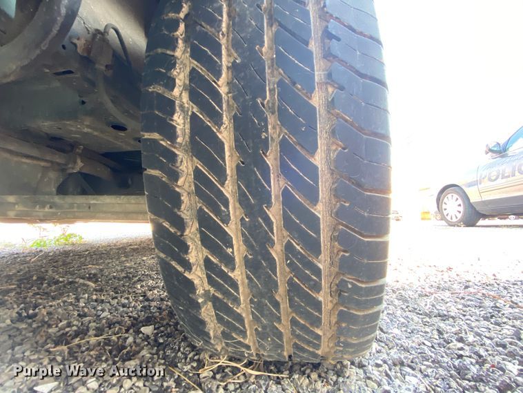 image for item HE9836 1999 Ford Taurus