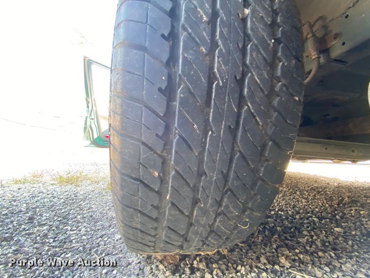 image for item HE9836 1999 Ford Taurus