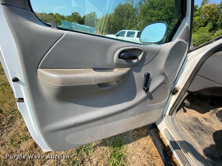 image for item HE9837 1999 Ford F150  pickup truck