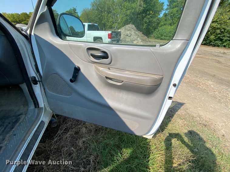 image for item HE9837 1999 Ford F150  pickup truck