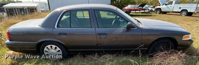 image for item HE9838 2009 Ford Crown Victoria Police Interceptor