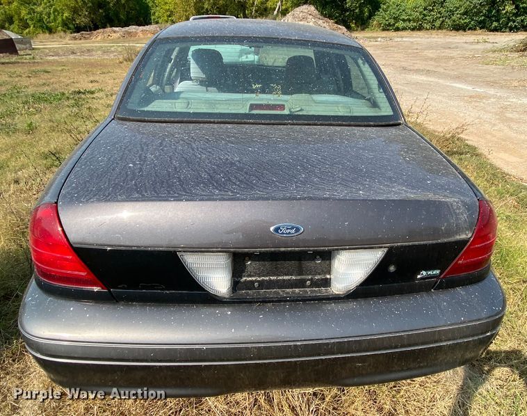 image for item HE9838 2009 Ford Crown Victoria Police Interceptor