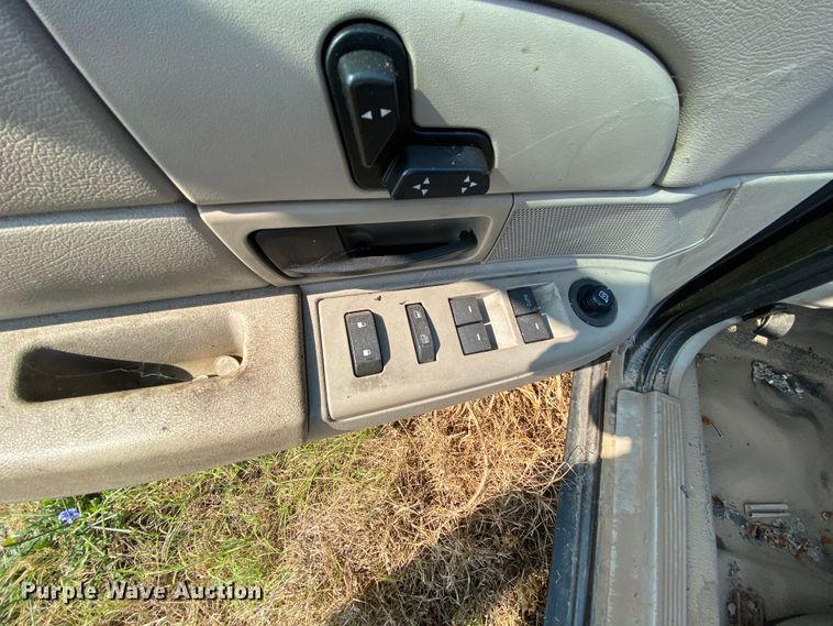 image for item HE9838 2009 Ford Crown Victoria Police Interceptor