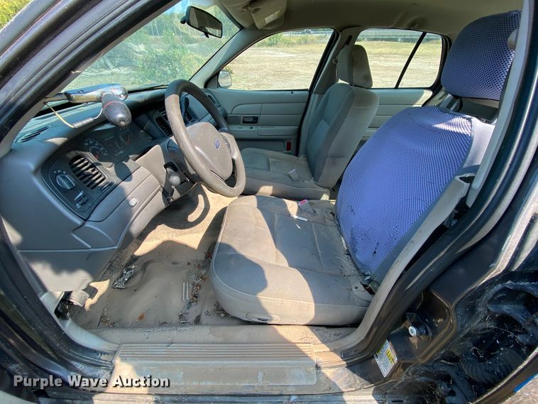 image for item HE9838 2009 Ford Crown Victoria Police Interceptor