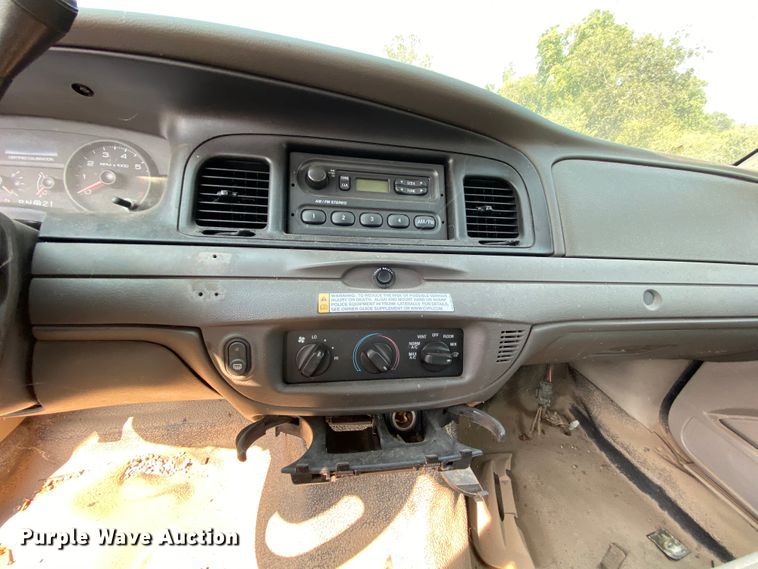 image for item HE9838 2009 Ford Crown Victoria Police Interceptor