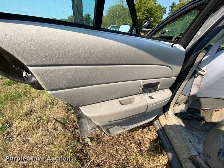 image for item HE9838 2009 Ford Crown Victoria Police Interceptor