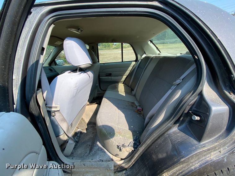 image for item HE9838 2009 Ford Crown Victoria Police Interceptor