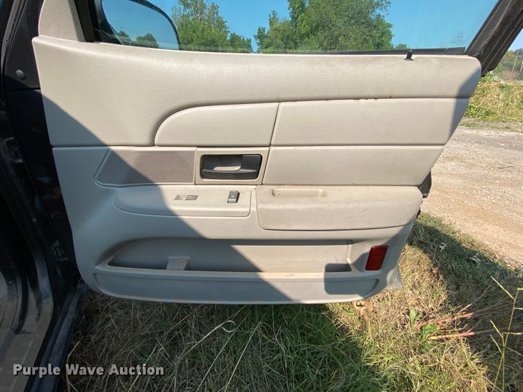 image for item HE9838 2009 Ford Crown Victoria Police Interceptor