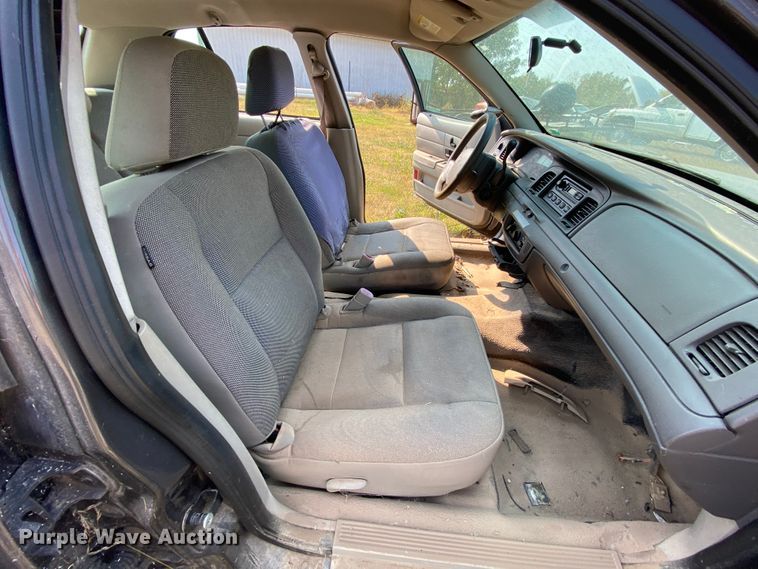 image for item HE9838 2009 Ford Crown Victoria Police Interceptor