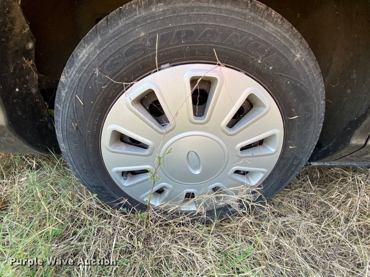 image for item HE9838 2009 Ford Crown Victoria Police Interceptor