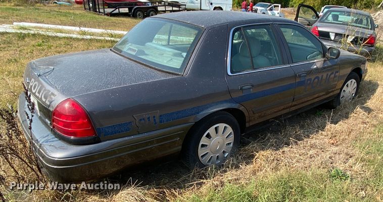 image for item HE9839 2009 Ford Crown Victoria Police Interceptor