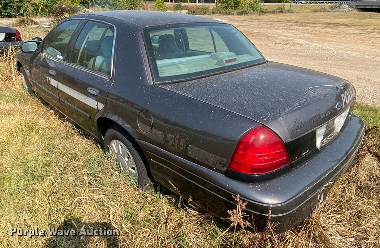 image for item HE9839 2009 Ford Crown Victoria Police Interceptor
